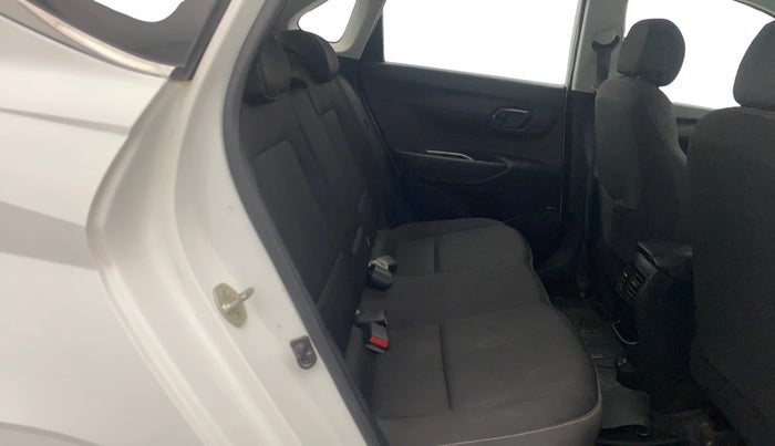 2021 Hyundai NEW I20 ASTA (O) 1.2 MT, CNG, Manual, 1,17,079 km, Right Side Rear Door Cabin