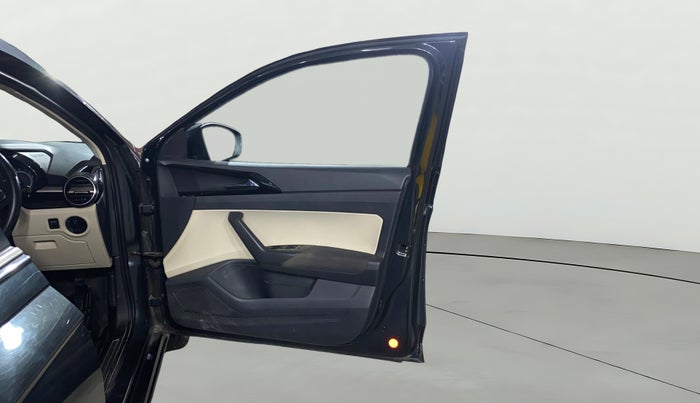 2022 Skoda SLAVIA AMBITION 1.0L TSI AT, Petrol, Automatic, 37,393 km, RHS Front Door