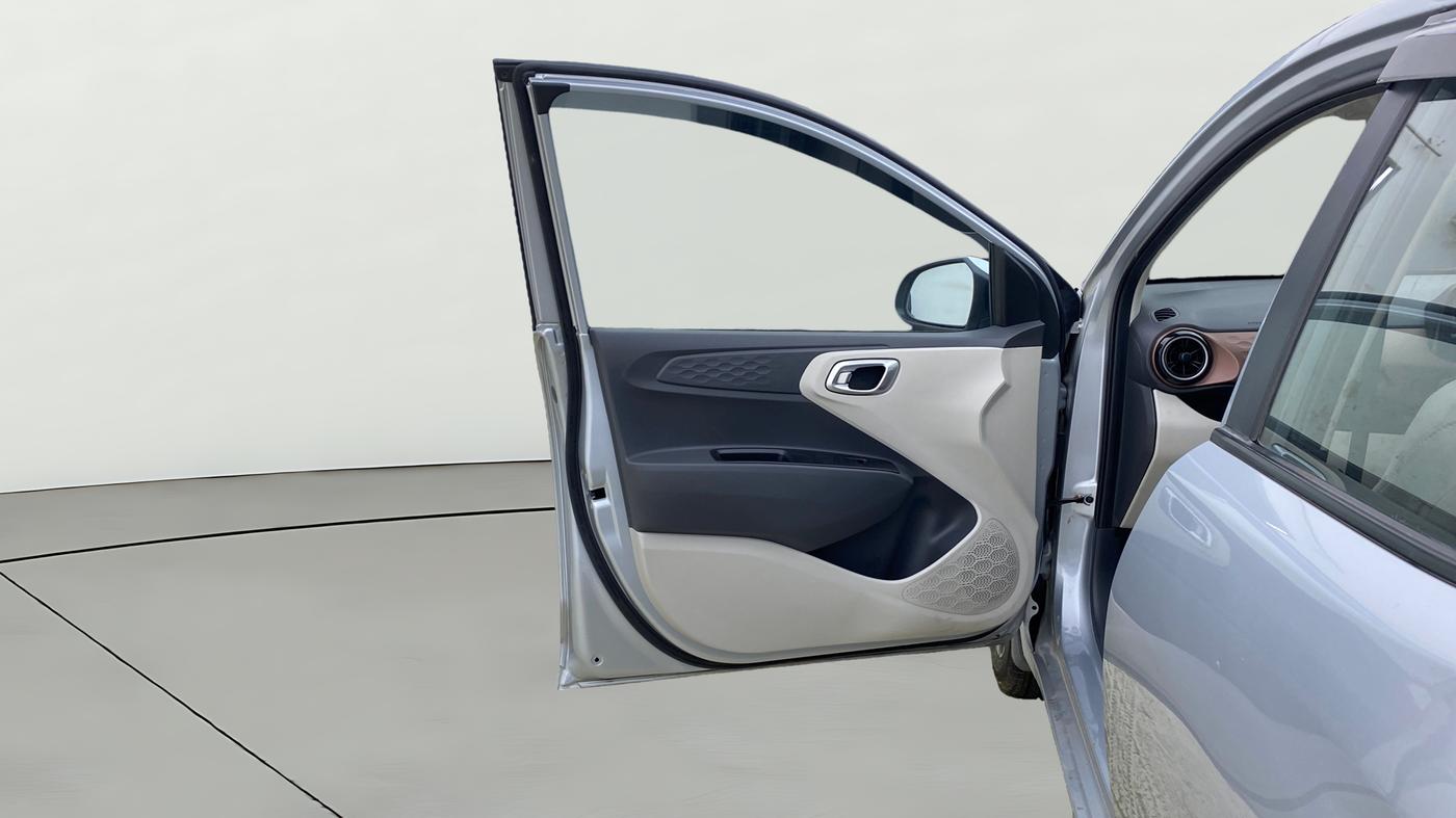 2022 Hyundai AURA SX PLUS 1.2 AMT, Petrol, Automatic, 29,897 km, LHS Front Door