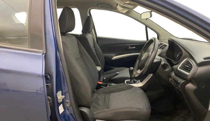 2018 Maruti S Cross ZETA 1.3, Diesel, Manual, 71,796 km, Right Side Front Door Cabin