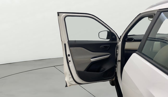 2022 Nissan MAGNITE XE, Petrol, Manual, 10,558 km, LHS Front Door