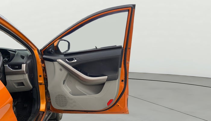 2018 Tata NEXON XZ PLUS PETROL DUAL TONE, Petrol, Manual, 41,732 km, RHS Front Door