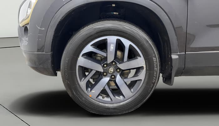 2022 Tata Safari XZ PLUS, Diesel, Manual, 1,01,162 km, Left Front Wheel