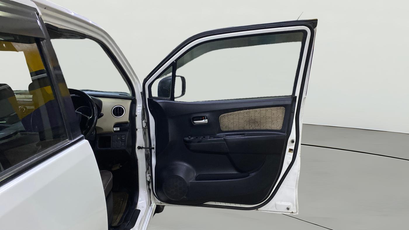 2018 Maruti Wagon R 1.0 VXI+, Petrol, Manual, 80,193 km, RHS Front Door