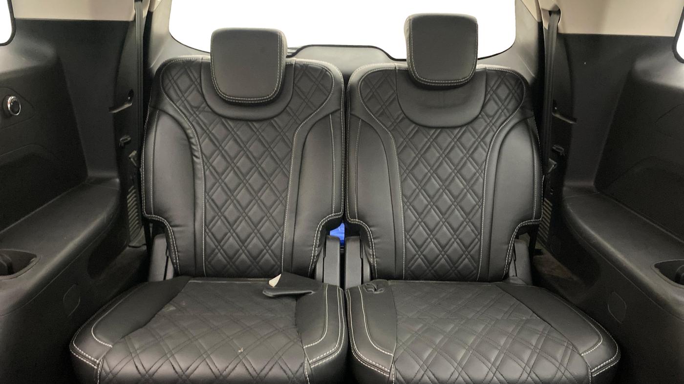 2023 Mahindra XUV700 AX 5 D AT 7 STR, Diesel, Automatic, 40,486 km, Third Seat Row ( optional )