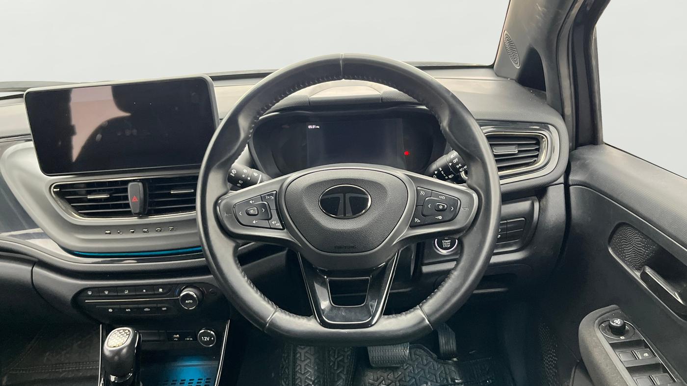 2024 Tata ALTROZ XZA Plus (S) Lux Dark Edition, Petrol, Automatic, 23,295 km, Steering Wheel Close Up