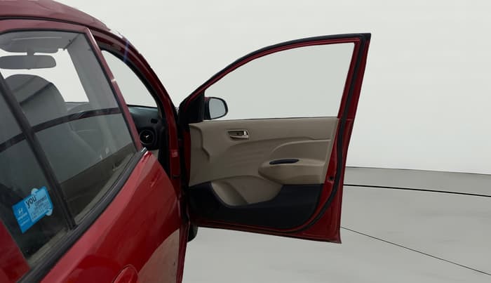 2018 Hyundai NEW SANTRO SPORTZ CNG, CNG, Manual, 93,899 km, RHS Front Door
