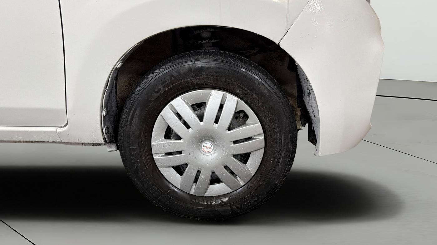2020 Maruti Alto LXI, Petrol, Manual, 39,212 km, Right Front Wheel