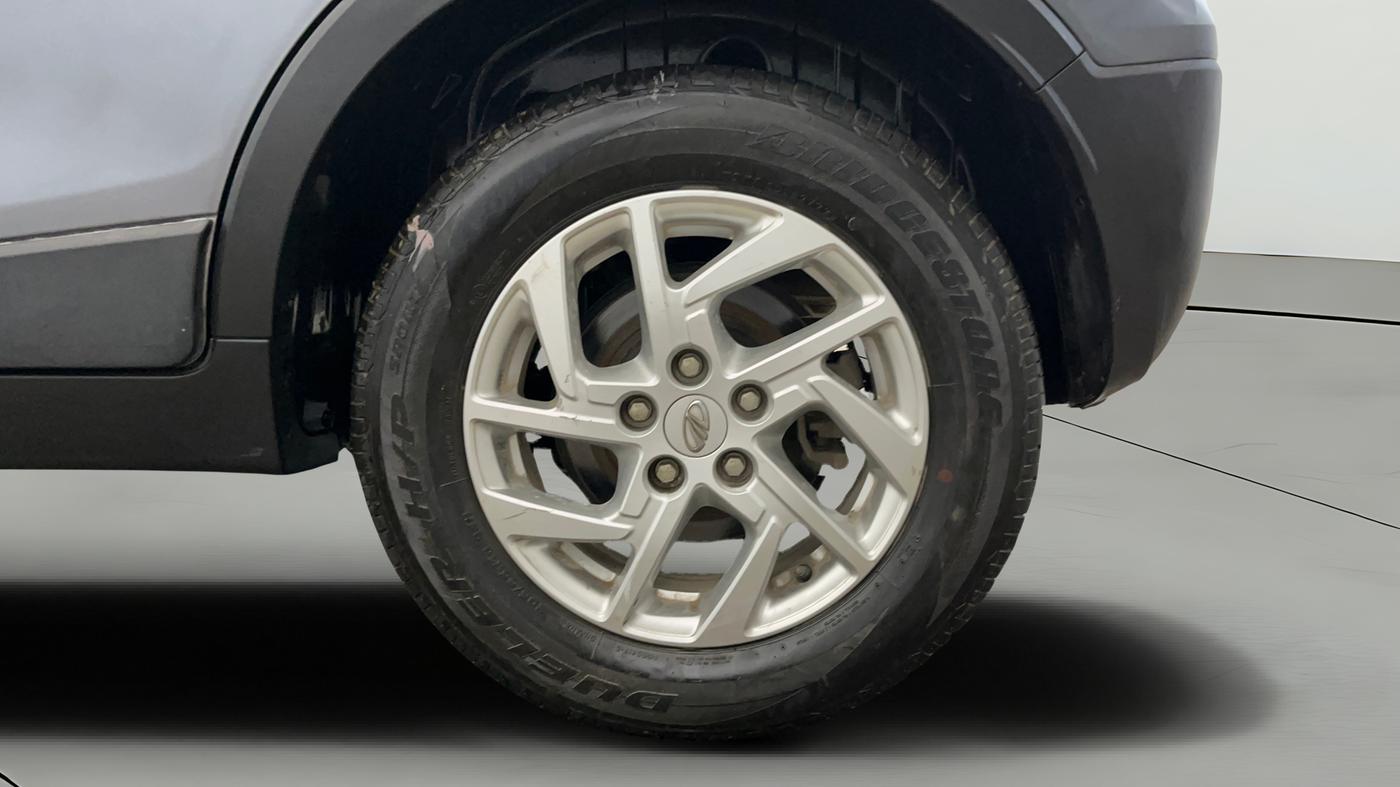2022 Mahindra XUV300 W8 1.5 DIESEL, Diesel, Manual, 25,448 km, Left Rear Wheel