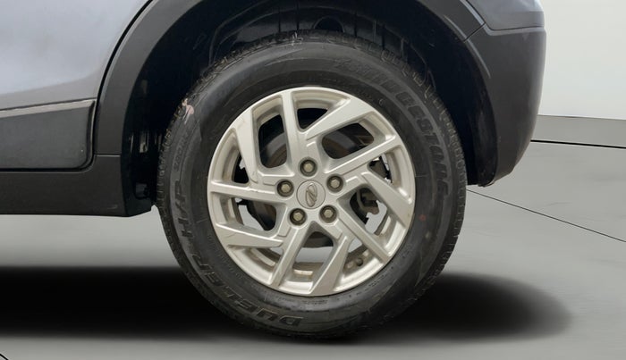 2022 Mahindra XUV300 W8 1.5 DIESEL, Diesel, Manual, 25,448 km, Left Rear Wheel