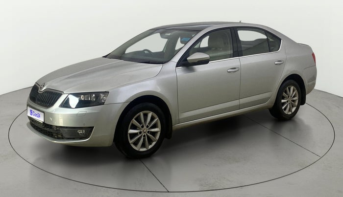 2016 Skoda Octavia STYLE PLUS AT 1.8 TSI, Petrol, Automatic, 65,982 km, Left Front Diagonal
