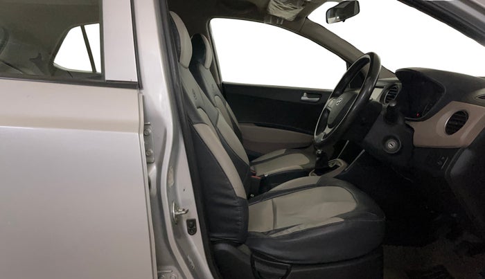 2017 Hyundai Grand i10 SPORTZ 1.2 KAPPA VTVT, Petrol, Manual, 28,138 km, Right Side Front Door Cabin