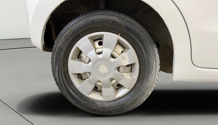 2014 Maruti Celerio LXI, CNG, Manual, 76,702 km, Right Rear Wheel
