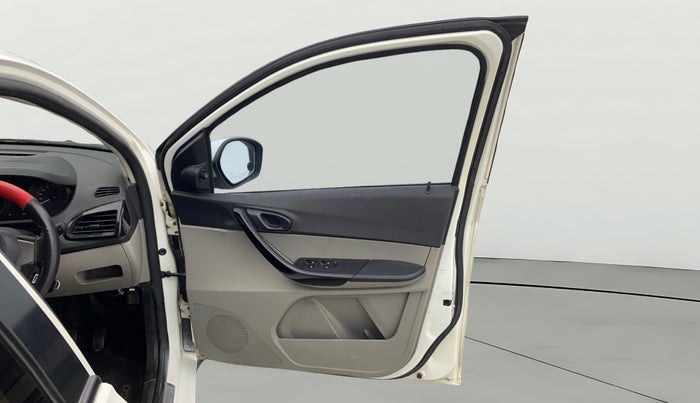 2016 Tata Tiago XT PETROL, Petrol, Manual, 93,053 km, RHS Front Door