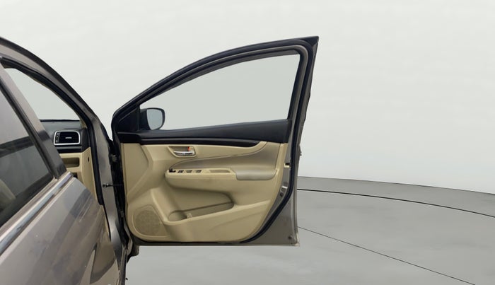 2017 Maruti Ciaz ALPHA  AT 1.4  PETROL, Petrol, Automatic, 1,04,416 km, RHS Front Door