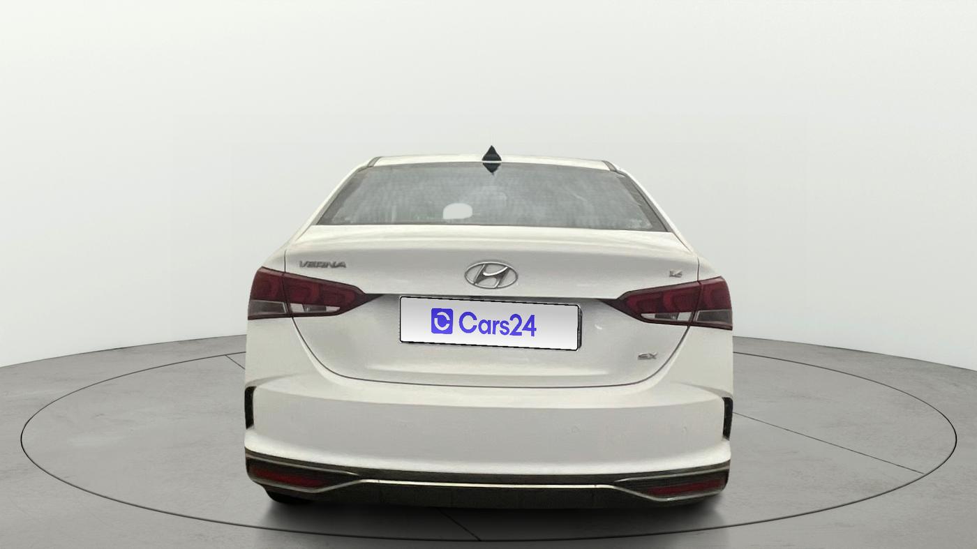 2019 Hyundai Verna 1.6 VTVT SX + AT, Petrol, Automatic, 74,540 km, Back/Rear