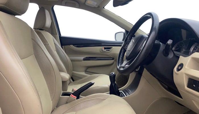 2017 Maruti Ciaz ZXI, Petrol, Manual, 76,249 km, Right Side Front Door Cabin