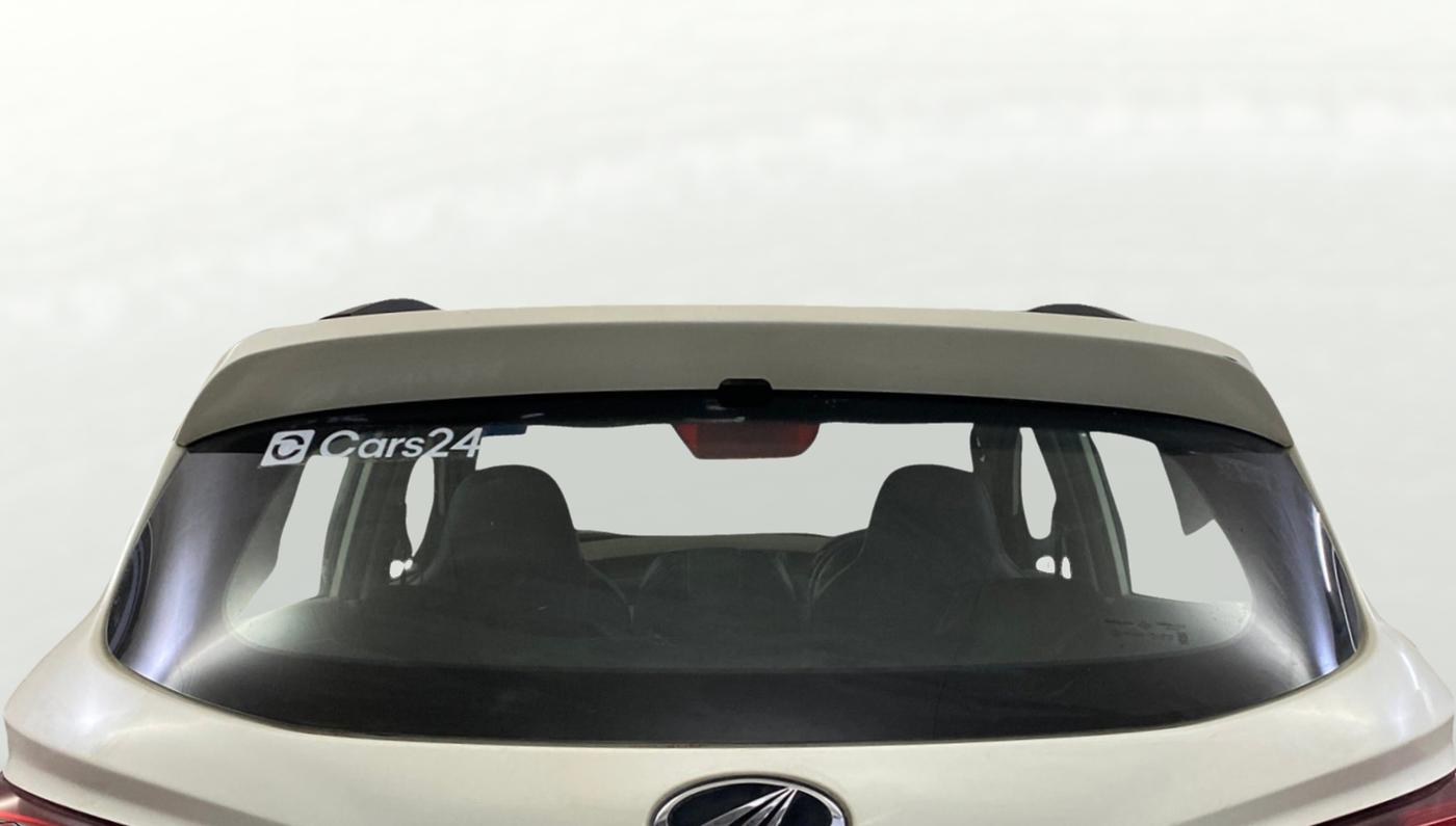 2017 Mahindra Kuv100 K8 6 STR, CNG, Manual, 31,756 km, Rear Windshield