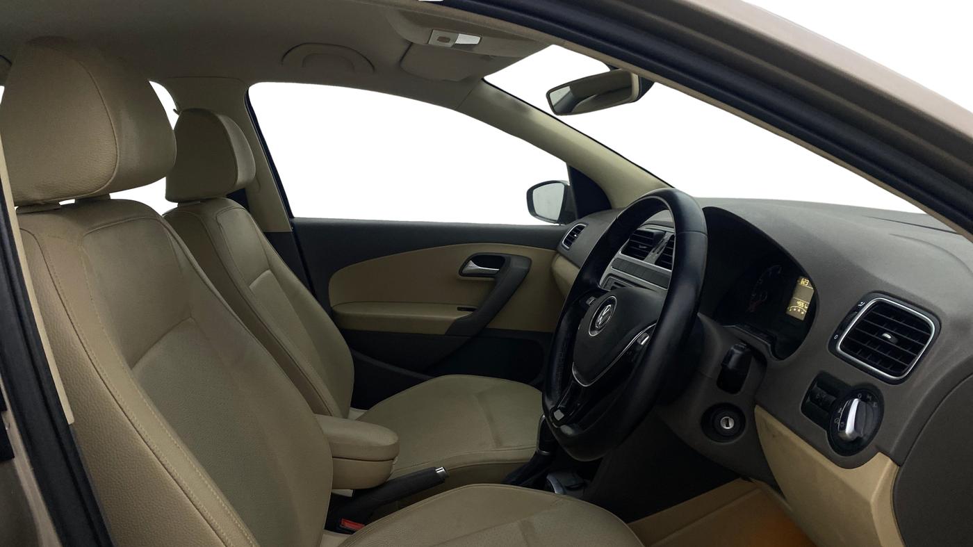 2016 Volkswagen Vento HIGHLINE PETROL AT, Petrol, Automatic, 49,229 km, Right Side Front Door Cabin