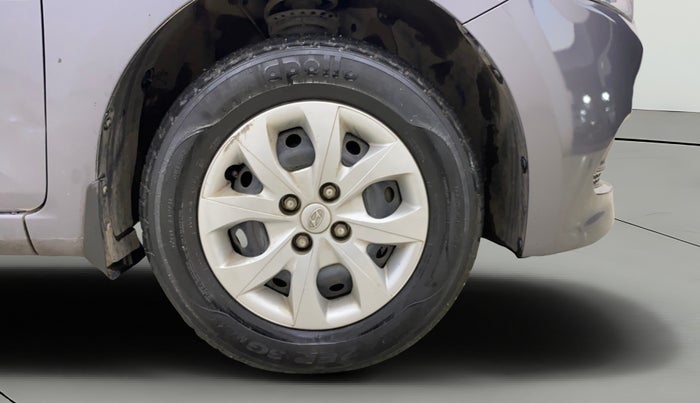 2017 Hyundai Elite i20 MAGNA EXECUTIVE 1.2, Petrol, Manual, 15,823 km, Right Front Wheel