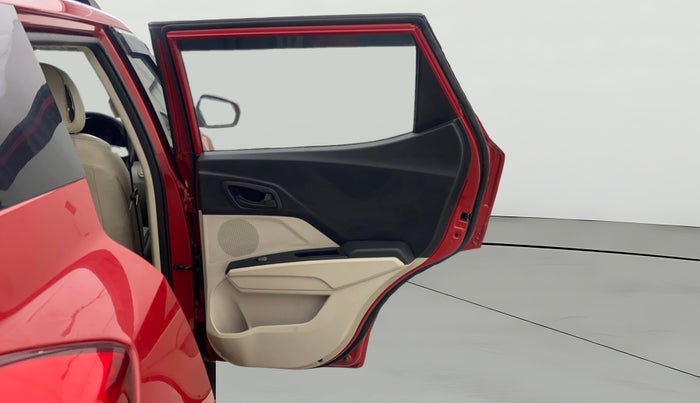 2021 Mahindra XUV300 W6 1.2 PETROL AMT, Petrol, Automatic, 47,970 km, RHS Rear Door