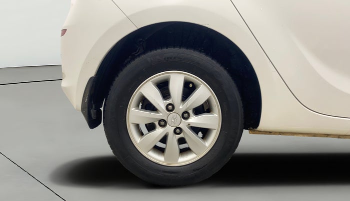 2012 Hyundai i20 ASTA 1.4 CRDI, Diesel, Manual, 1,05,124 km, Right Rear Wheel