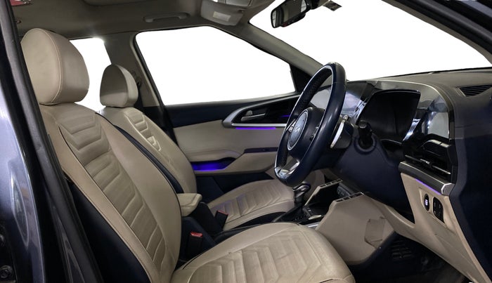 2023 KIA CARENS LUXURY PLUS 1.5 TURBO PETROL DCT 7 STR, Petrol, Automatic, 35,854 km, Right Side Front Door Cabin