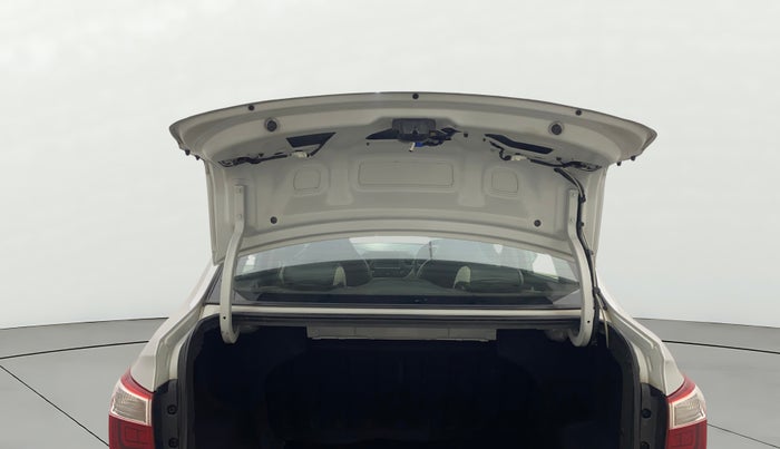 2017 Hyundai Xcent SX 1.2, Petrol, Manual, 79,971 km, Boot Door Open