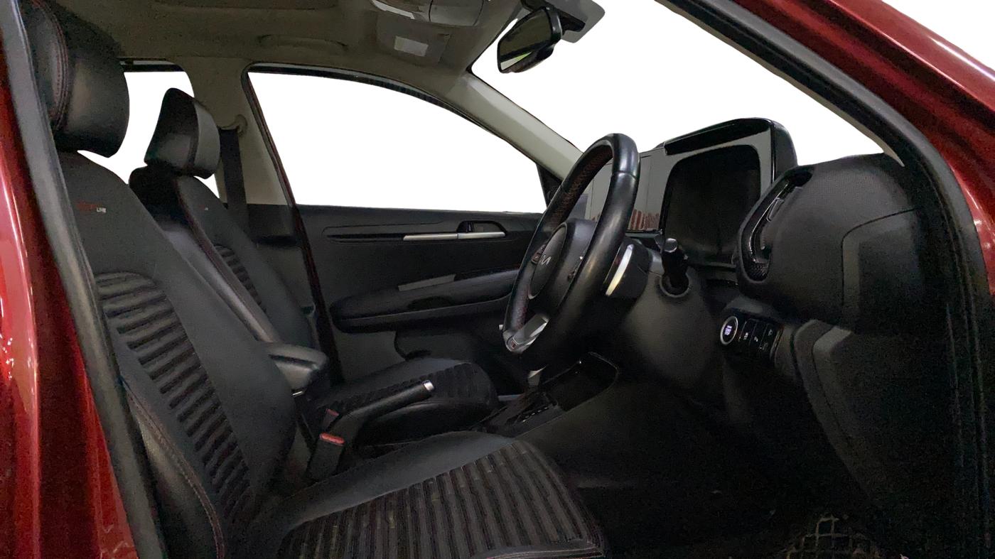 2023 KIA SONET GTX PLUS 1.0 DCT, Petrol, Automatic, 63,186 km, Right Side Front Door Cabin