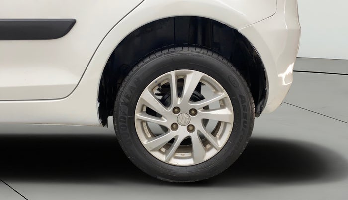 2013 Maruti Swift ZXI, Petrol, Manual, 1,04,062 km, Left Rear Wheel