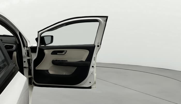 2024 Tata ALTROZ XZ PLUS SUNROOF CNG, CNG, Manual, 43,344 km, RHS Front Door