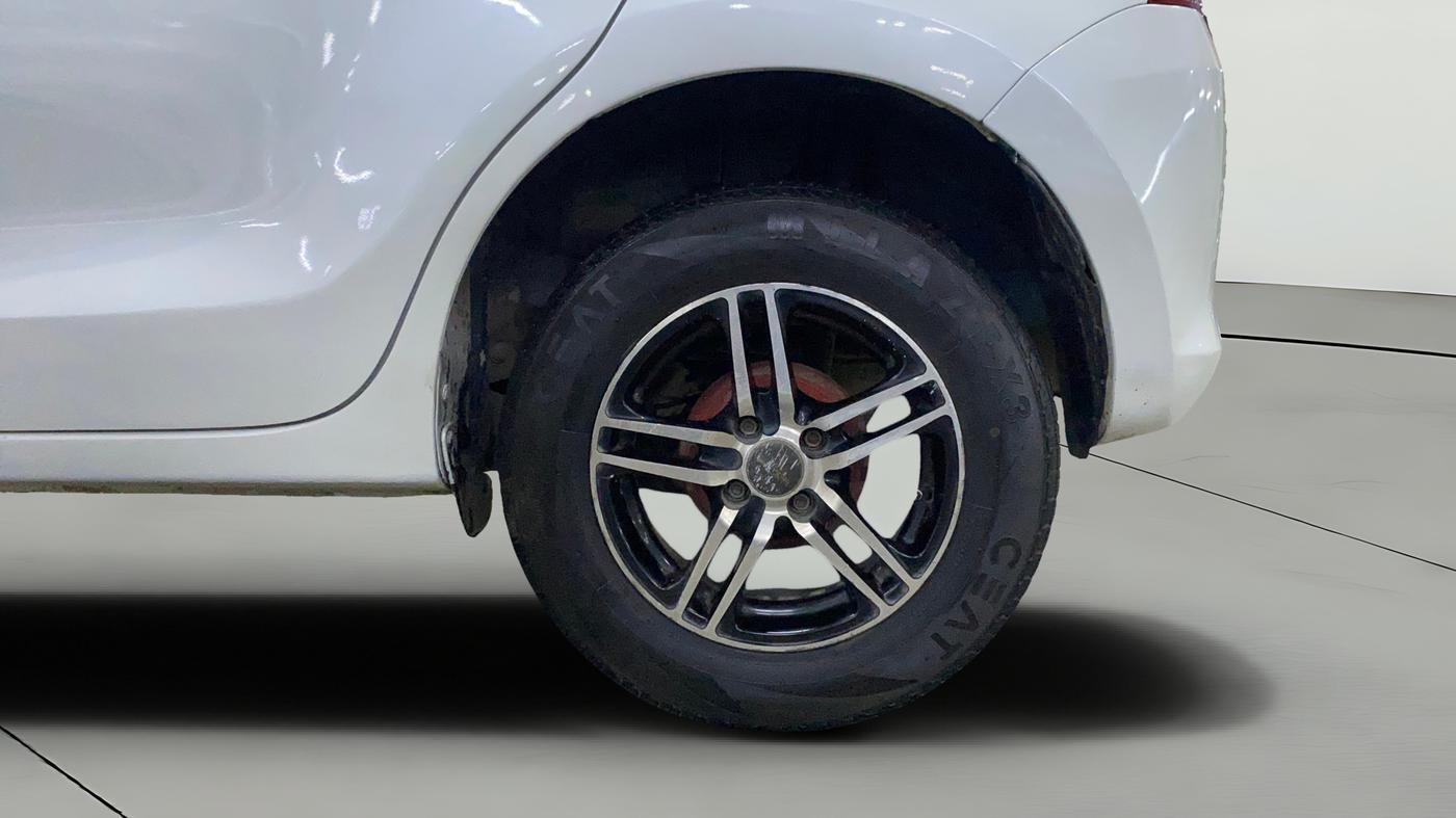 2020 Maruti Swift LXI, Petrol, Manual, 61,971 km, Left Rear Wheel