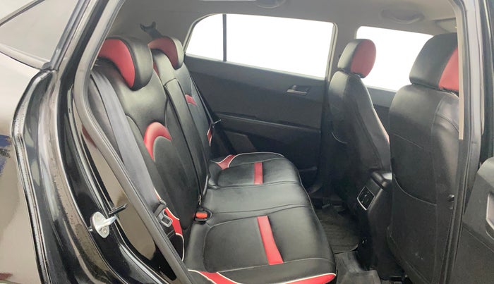 2015 Hyundai Creta SX PLUS 1.6 PETROL, Petrol, Manual, 66,649 km, Right Side Rear Door Cabin