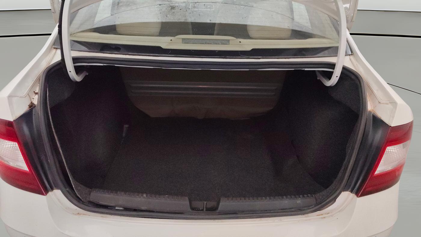 2019 Skoda Rapid AMBITION 1.6 MPI MT, Petrol, Manual, 58,054 km, Boot Open Zoomed View
