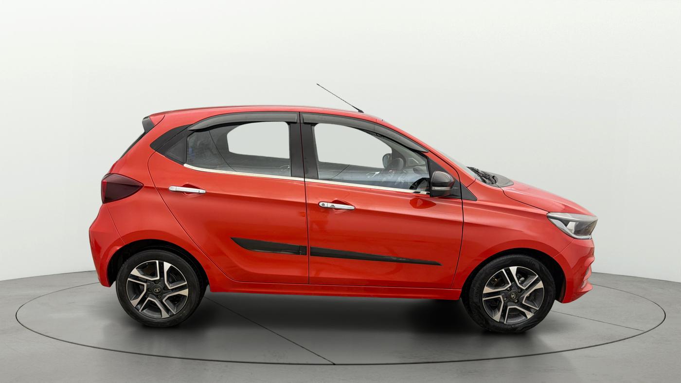 2020 Tata Tiago XZA PLUS PETROL, Petrol, Automatic, 68,884 km, Right Side View