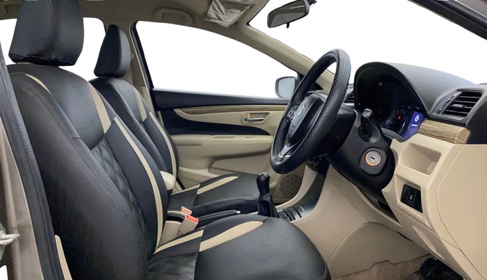 2018 Maruti Ciaz SIGMA 1.5 SHVS MT  PETROL, Petrol, Manual, 52,390 km, Right Side Front Door Cabin