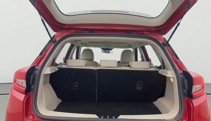 2019 Mahindra XUV300 W8(O) 1.2 PETROL DUAL TONE, Petrol, Manual, 32,193 km, Boot Open Zoomed View