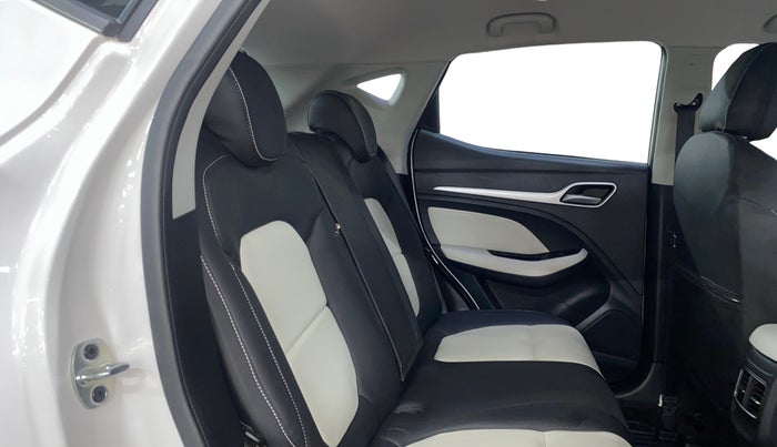 2024 MG ASTOR Sprint 1.5 MT (Ivory), Petrol, Manual, 9,540 km, Right Side Rear Door Cabin