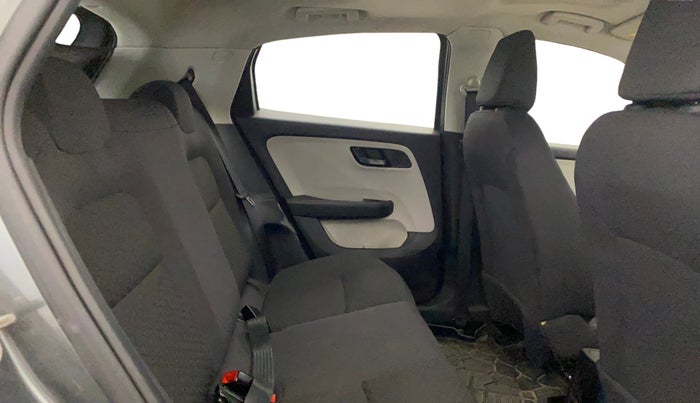 2025 Tata ALTROZ XM PLUS SUNROOF CNG, CNG, Manual, 28,035 km, Right Side Rear Door Cabin