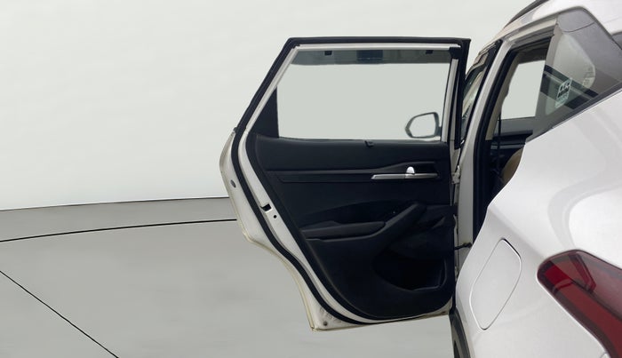 2021 KIA SELTOS HTK PLUS 1.5 DIESEL, Diesel, Manual, 1,20,355 km, LHS Rear Door