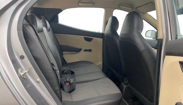 2013 Hyundai Eon ERA +, Petrol, Manual, 28,625 km, Right Side Rear Door Cabin