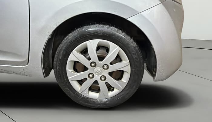2018 Hyundai Eon MAGNA +, Petrol, Manual, 30,467 km, Right Front Wheel