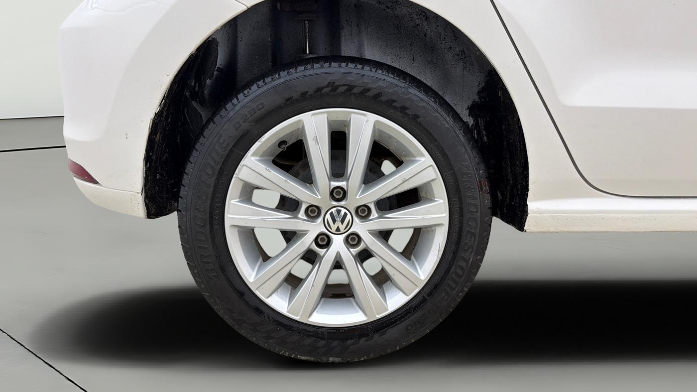 2016 Volkswagen Polo GT TSI AT, Petrol, Automatic, 80,459 km, Right Rear Wheel