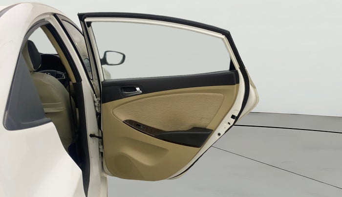 2014 Hyundai Verna FLUIDIC 1.6 CRDI SX, Diesel, Manual, 73,918 km, RHS Rear Door