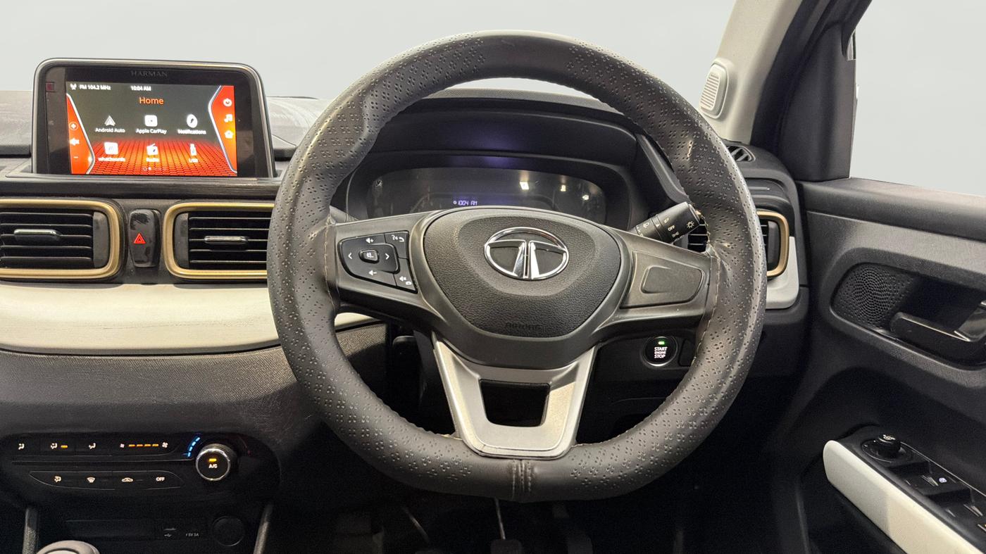 2023 Tata PUNCH ACCOMPLISHED DAZZLE SUNROOF CNG MT, CNG, Manual, 56,886 km, Steering Wheel Close Up
