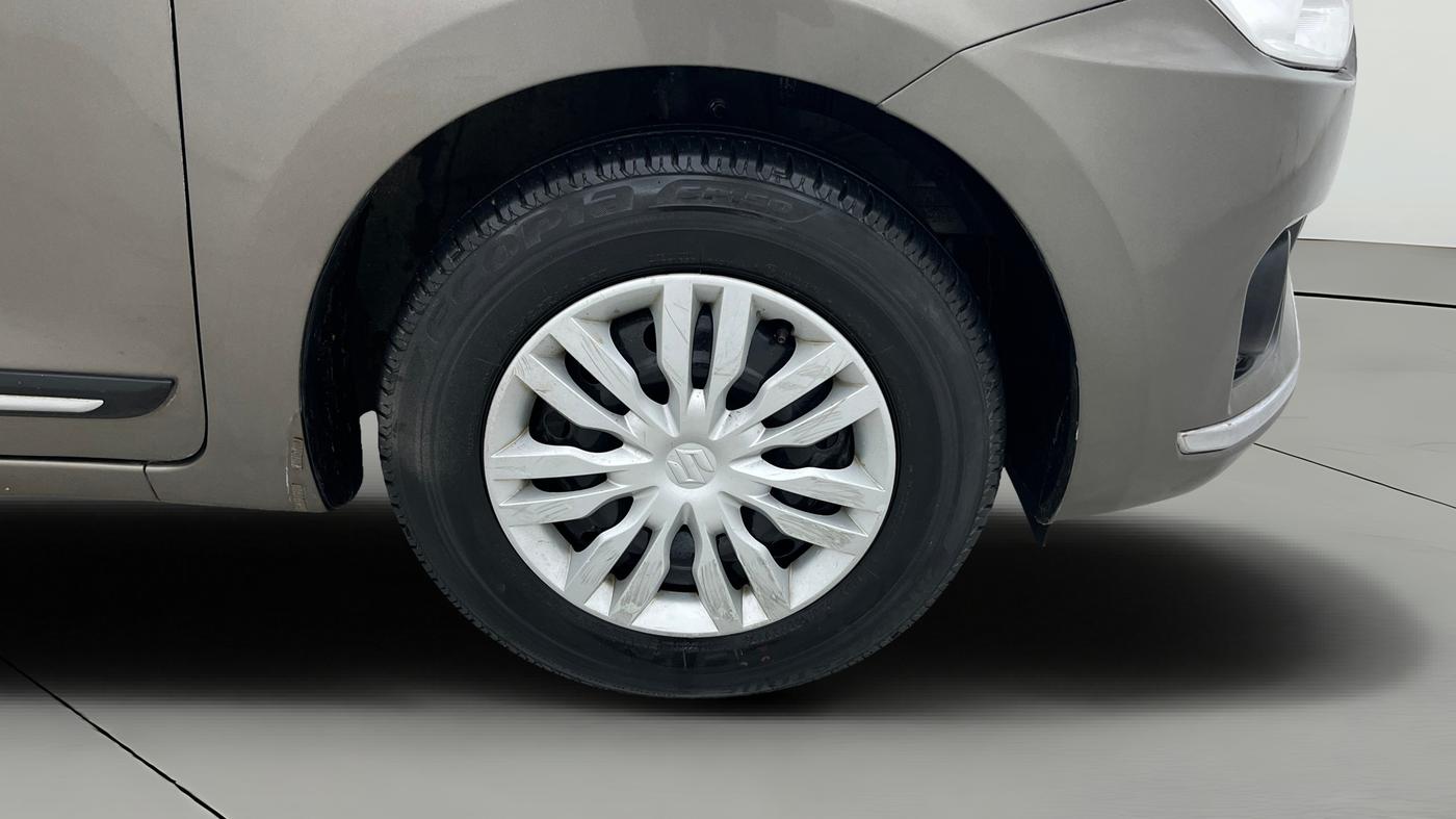 2017 Maruti Dzire VXI, Petrol, Manual, 44,922 km, Right Front Wheel