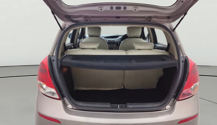 2013 Hyundai i20 SPORTZ 1.4 CRDI, Diesel, Manual, 1,01,692 km, Boot Open Zoomed View