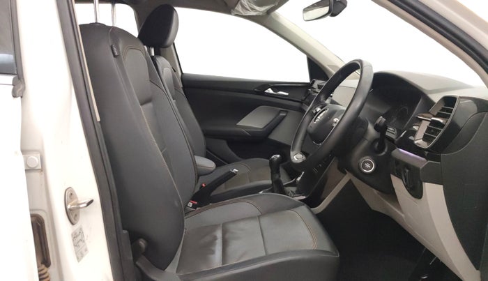 2021 Skoda KUSHAQ STYLE 1.0L TSI MT, Petrol, Manual, 40,478 km, Right Side Front Door Cabin