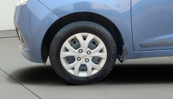 2016 Hyundai Grand i10 SPORTZ 1.2 KAPPA VTVT, Petrol, Manual, 48,070 km, Left Front Wheel