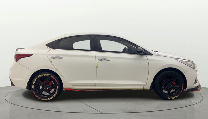 2018 Hyundai Verna 1.6 VTVT SX O, Petrol, Manual, 70,816 km, Right Side View